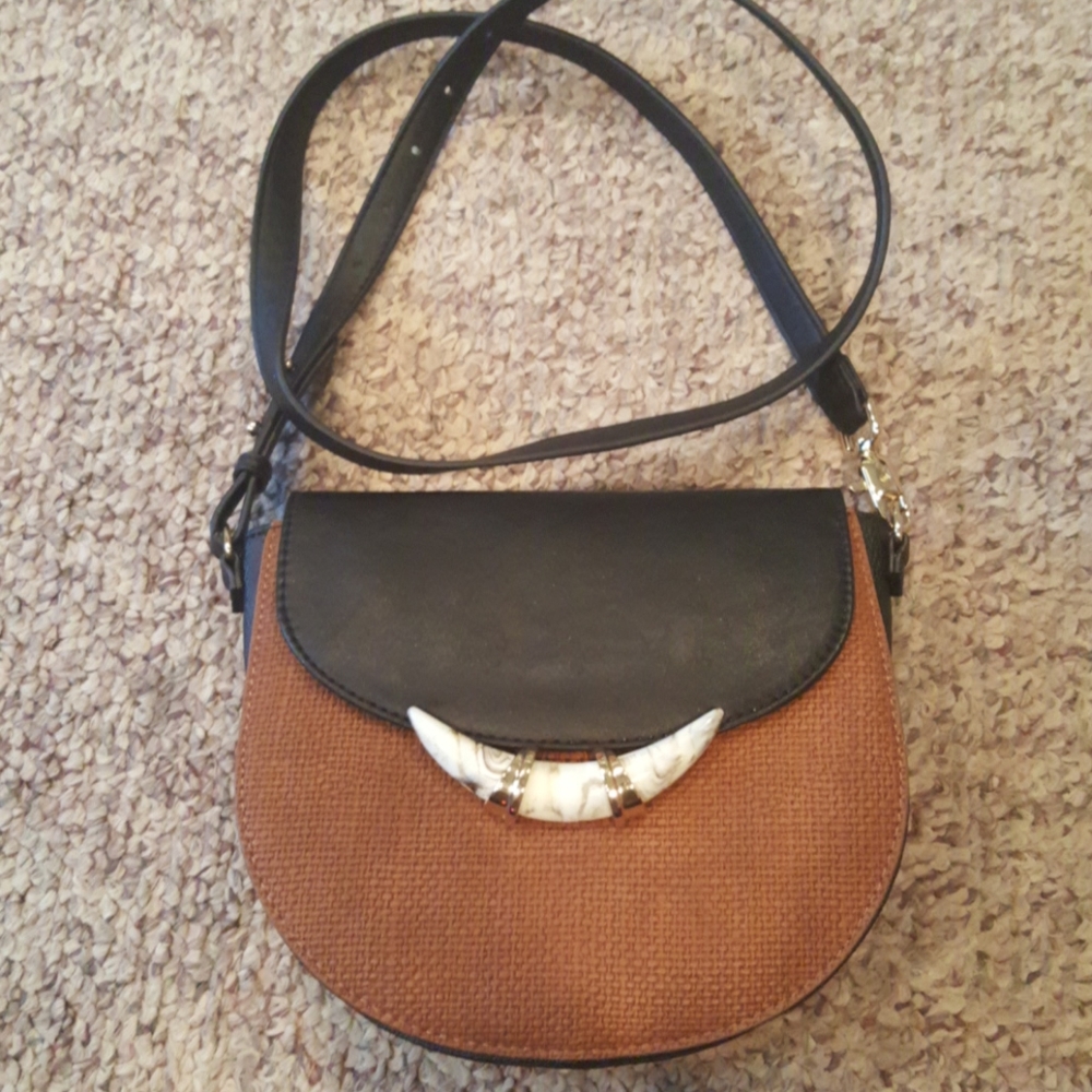 Stella & Dot chelsea saddle bag